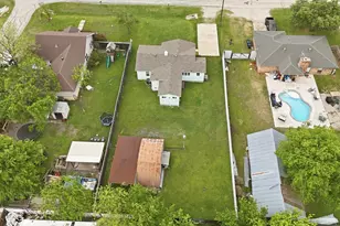 204 E Bailey St, Ponder, TX 76259 - Photo 24