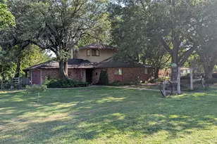 304 Becky Ln, Waxahachie, TX 75165 - Photo 1