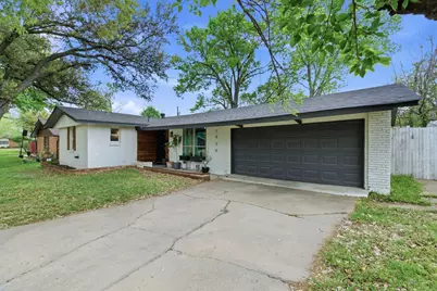 1920 Canterbury Street, Irving, TX 75062 - Photo 2