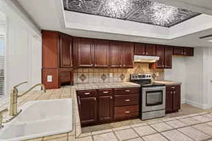 5926 Rosehill Rd, Garland, TX 75043 - Photo 10