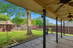 5926 Rosehill Rd, Garland, TX 75043 - Photo 24