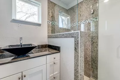 2627 Sharon Street, Dallas, TX 75211 - Photo 20