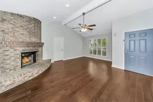 3015 Clover Ln, Euless, TX 76039 - Photo 4