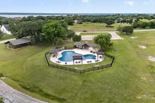 42101 Crooked Stick Dr, Whitney, TX 76692 - Photo 34
