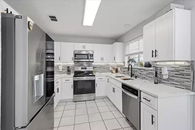 2211 Cromwell Drive, Arlington, TX 76018 - Photo 2