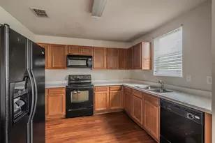 1420 Krista Dr, Burleson, TX 76028 - Photo 28