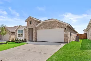 4253 Trickling Crk Ln, Fort Worth, TX 76036 - Photo 2