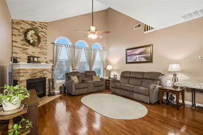 1277 Michael Avenue, Lewisville, TX 75077 - Photo 6
