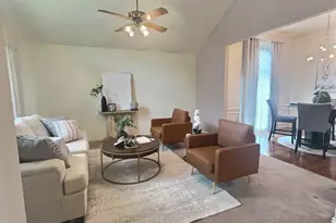 806 Red Oak Dr, Lewisville, TX 75067 - Photo 8