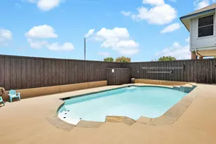 806 Red Oak Dr, Lewisville, TX 75067 - Photo 4