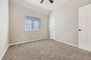 8605 Wellington Point Dr, Irving, TX 75063 - Photo 20