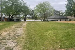 134 Blackfoot Trail, Gainesville, TX 76240 - Photo 1