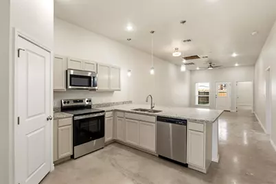 406 W Avenue C #C, Copperas Cove, TX 76522 - Photo 4