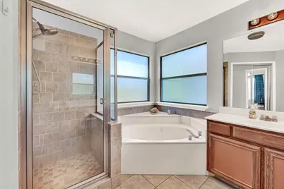 2828 Linden Lane, Grand Prairie, TX 75052 - Photo 12