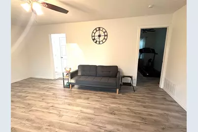 1109 N Howeth Street, Gainesville, TX 76240 - Photo 6