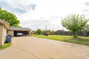 201 Westwood St, Breckenridge, TX 76424 - Photo 28