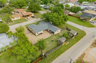 201 Westwood St, Breckenridge, TX 76424 - Photo 4