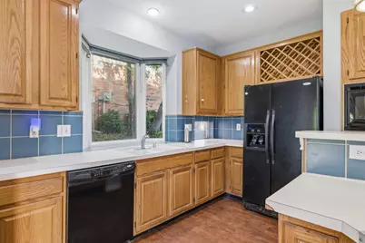 1801 Rolling Ridge Drive, Grapevine, TX 76051 - Photo 12