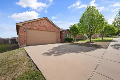 9224 Diane Drive, White Settlement, TX 76108 - Photo 2