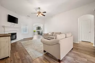 9224 Diane Dr, White Settlement, TX 76108 - Photo 4