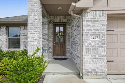 1237 Rushmore Drive, Burleson, TX 76028 - Photo 4
