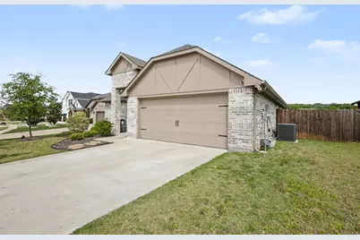 1237 Rushmore Drive, Burleson, TX 76028 - Photo 2