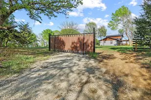 1604 Co Rd 4040, Savoy, TX 75479 - Photo 36