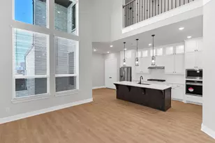 2153 Sandlin Dr, Fort Worth, TX 76308 - Photo 4