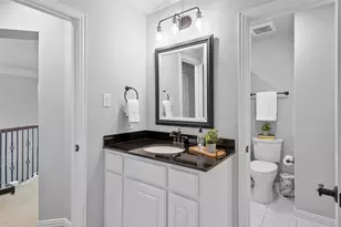 2131 N Hill Dr, Irving, TX 75038 - Photo 26