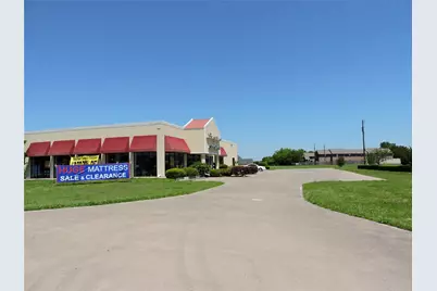 2400 W Ennis Avenue, Ennis, TX 75119 - Photo 2