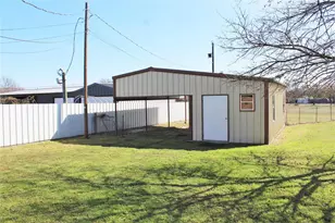 625 Hawk St, Dublin, TX 76446 - Photo 16