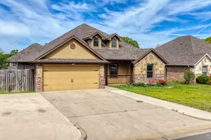 1207 Butterfield St, Bridgeport, TX 76426 - Photo 4
