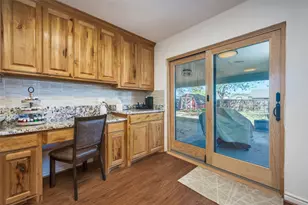 1406 Jackson St, Bowie, TX 76230 - Photo 18