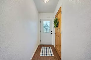 1406 Jackson St, Bowie, TX 76230 - Photo 6