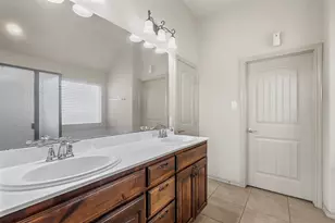 5345 Thornbush Dr, Fort Worth, TX 76179 - Photo 16