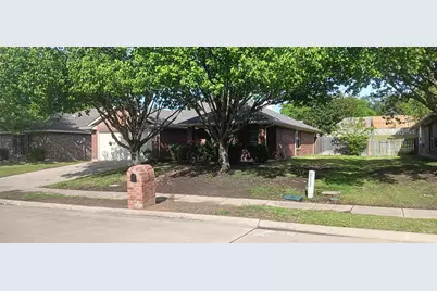2740 Beacon Hill Drive, Rockwall, TX 75087 - Photo 2