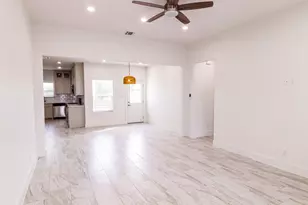 540 Highview Ct, Godley, TX 76044 - Photo 2