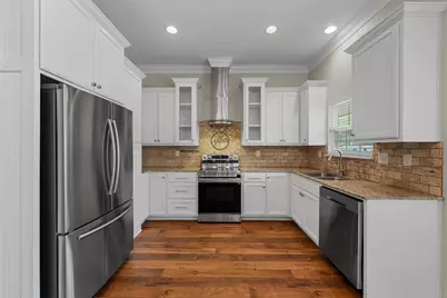 8224 Forest Ridge Drive, Woodway, TX 76712 - Photo 10