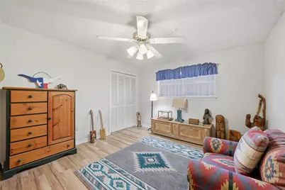 8240 Forest Ridge Drive, Woodway, TX 76712 - Photo 12