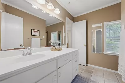 8240 Forest Ridge Drive, Woodway, TX 76712 - Photo 10