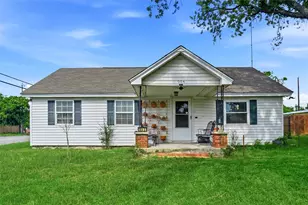 904 S Perrin St, Decatur, TX 76234 - Photo 4