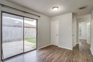 926 Irene St, Burleson, TX 76028 - Photo 8
