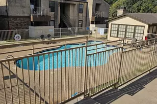 1728 Crestpoint Dr, Arlington, TX 76012 - Photo 10