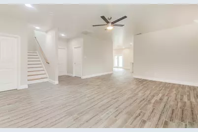 4030 Vineyard Drive, Dallas, TX 75212 - Photo 2