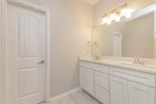 4030 Vineyard Dr, Dallas, TX 75212 - Photo 14