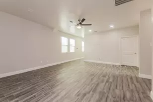 4030 Vineyard Dr, Dallas, TX 75212 - Photo 4