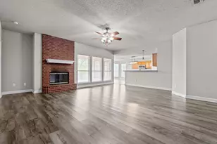 505 Park Meadows Dr, Crowley, TX 76036 - Photo 10