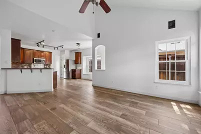 5525 Riverview Drive, The Colony, TX 75056 - Photo 14