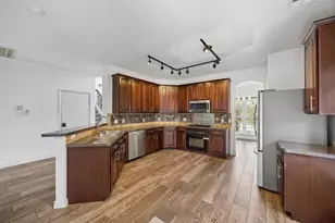 5525 Riverview Dr, The Colony, TX 75056 - Photo 8