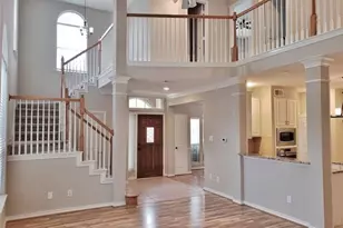 211 Moss Hill Rd, Irving, TX 75063 - Photo 6